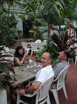 2001 12 KELLY'S